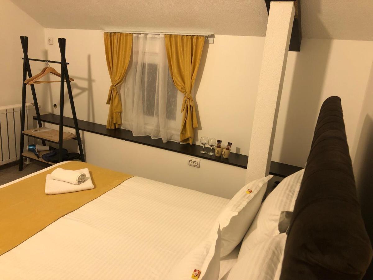 Attico Spa Kragujevac Buitenkant foto