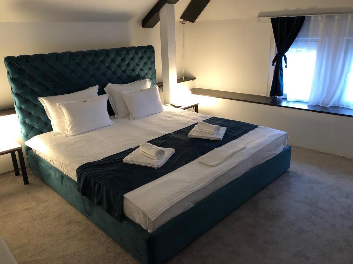 Attico Spa Kragujevac Buitenkant foto
